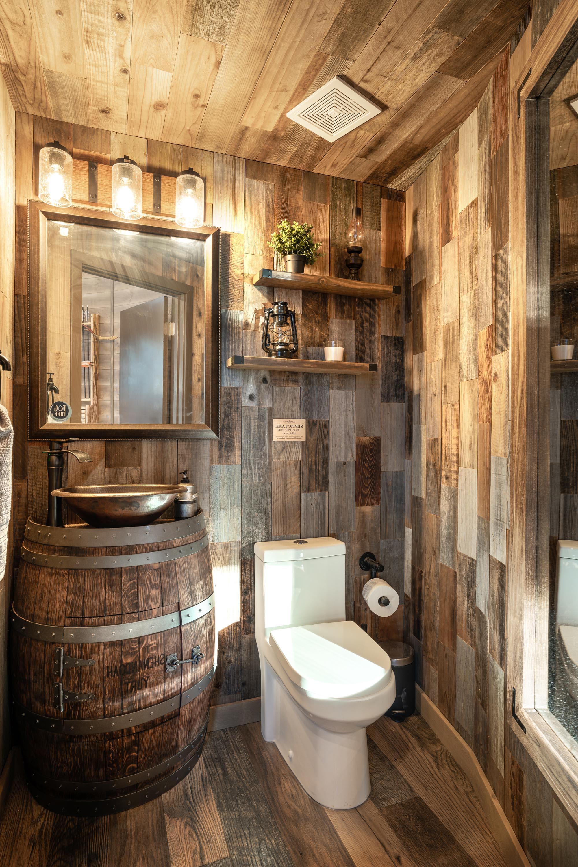 <span  class="uc_style_uc_tiles_grid_image_elementor_uc_items_attribute_title" style="color:#ffffff;">Cozy second bathroom with a wine-barrel sink</span>